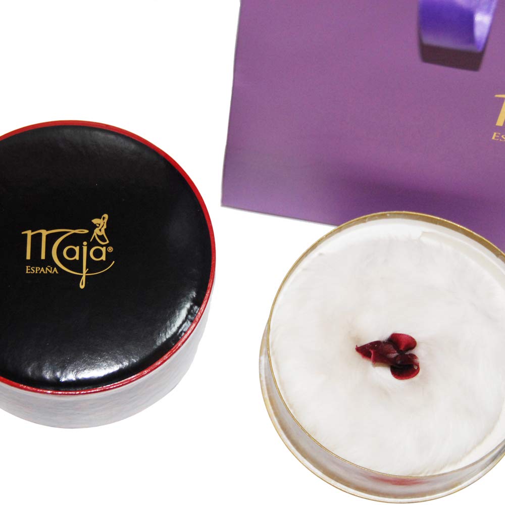 Myrurgia Maja textured powder dusting image emphasizing soft, even application