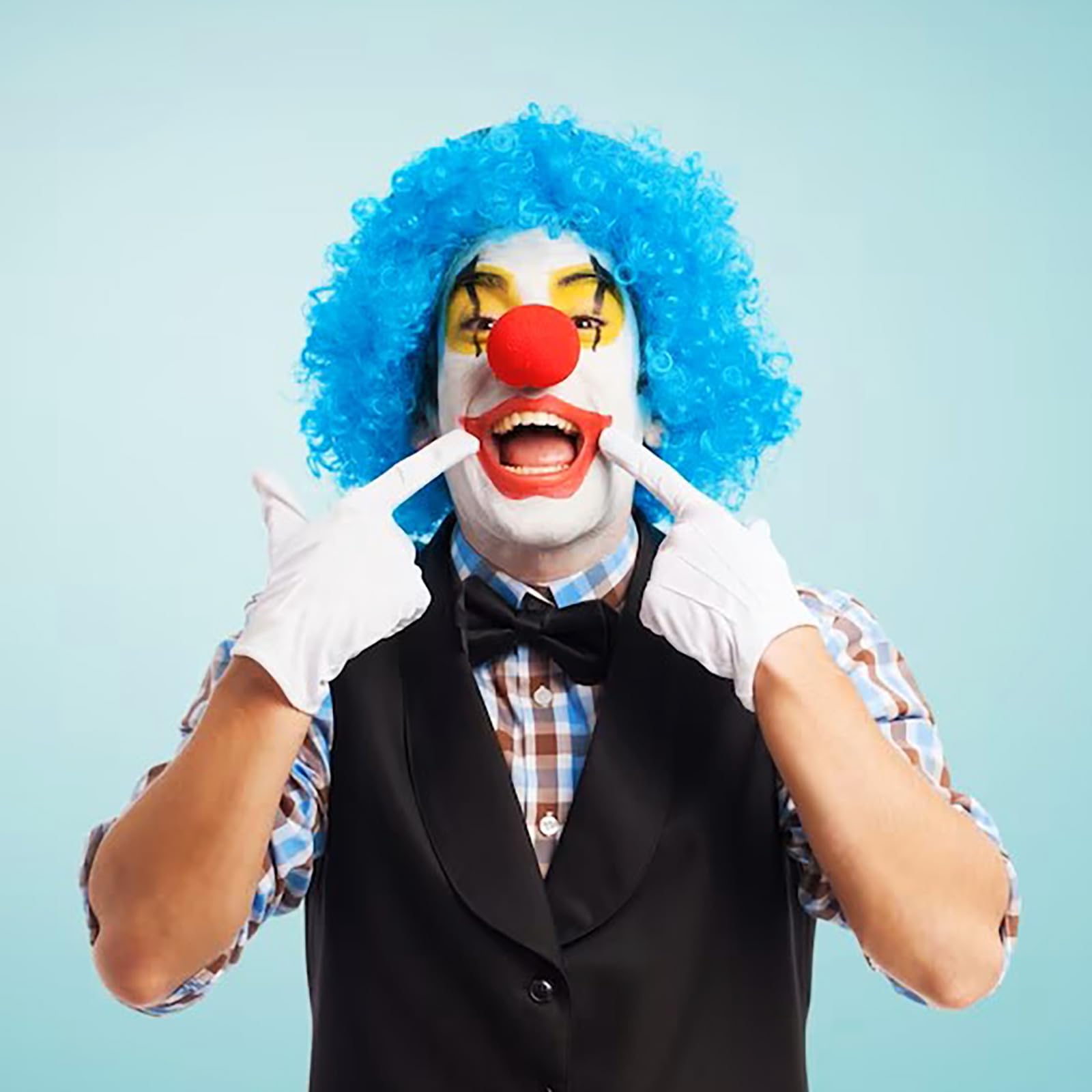 Mysense clown and fantasy makeup look using white paint for SFX cosplay.