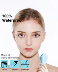 NågaCoola soft silicone bristles close-up highlighting skin-friendly cleansing action.