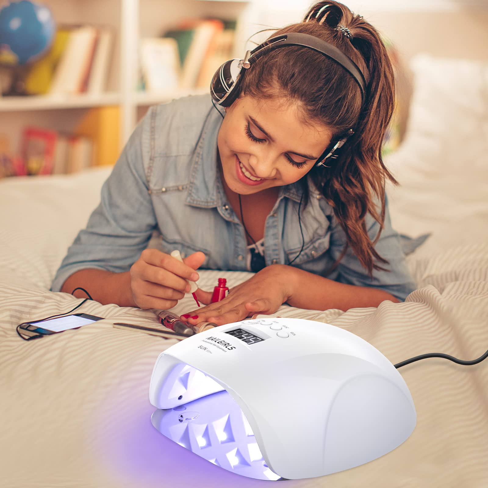 NAILGIRLS 150W lamp side panel illustrates dual light source for versatile curing