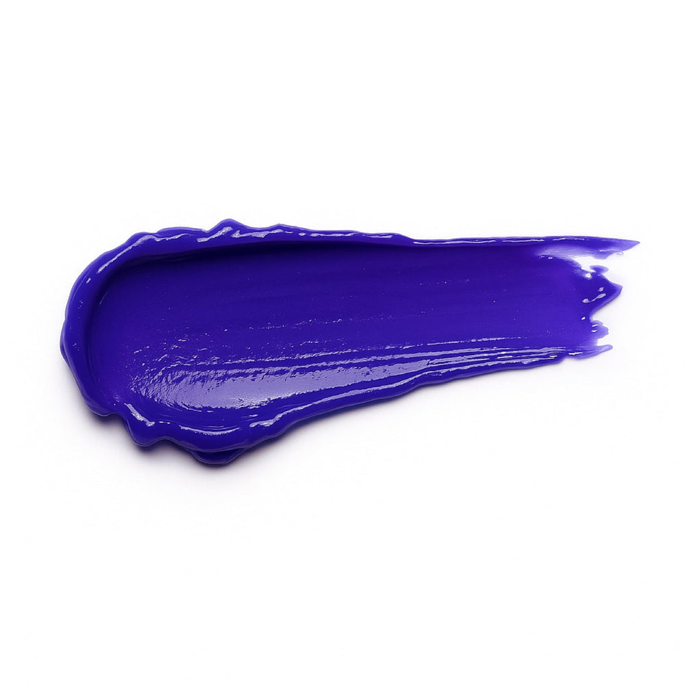 Naissant Color-treated hair toning effect demonstrates maintained tone.