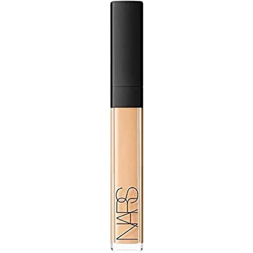 NARS Radiant Creamy Concealer Cafe Au Lait application demonstrates seamless coverage for day-to-day imperfections.