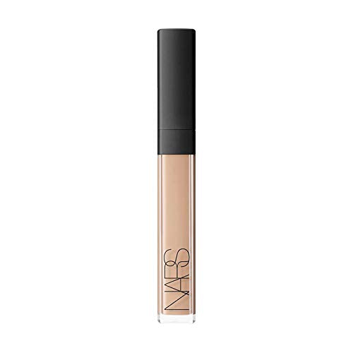 NARS Radiant Creamy Concealer Vanilla packaging close-up highlights premium design.