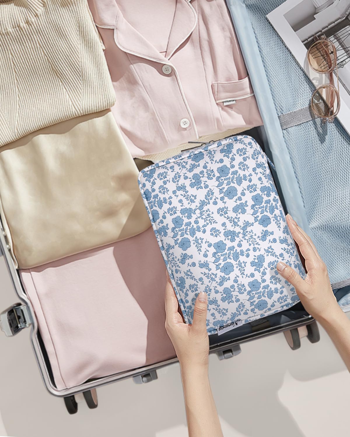 Narwey gift-ready toiletry bag is a versatile travel companion