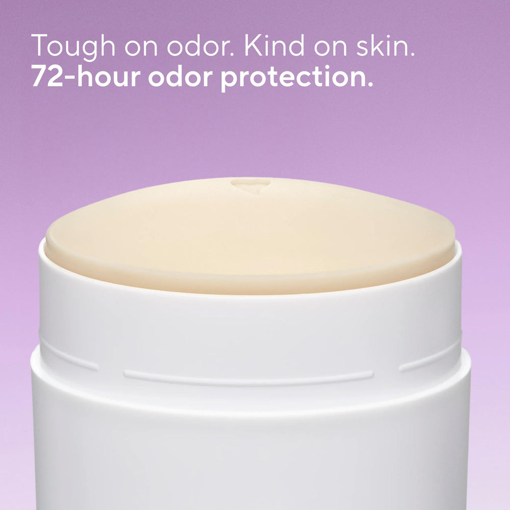 Native aluminum-free label close-up — aluminum-free formula for sensitive skin.