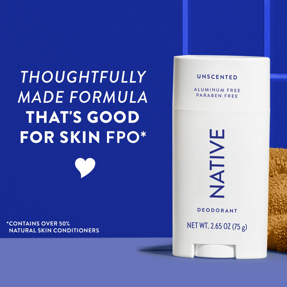 Native baking soda-based formula texture image shows a natural, clean pick.