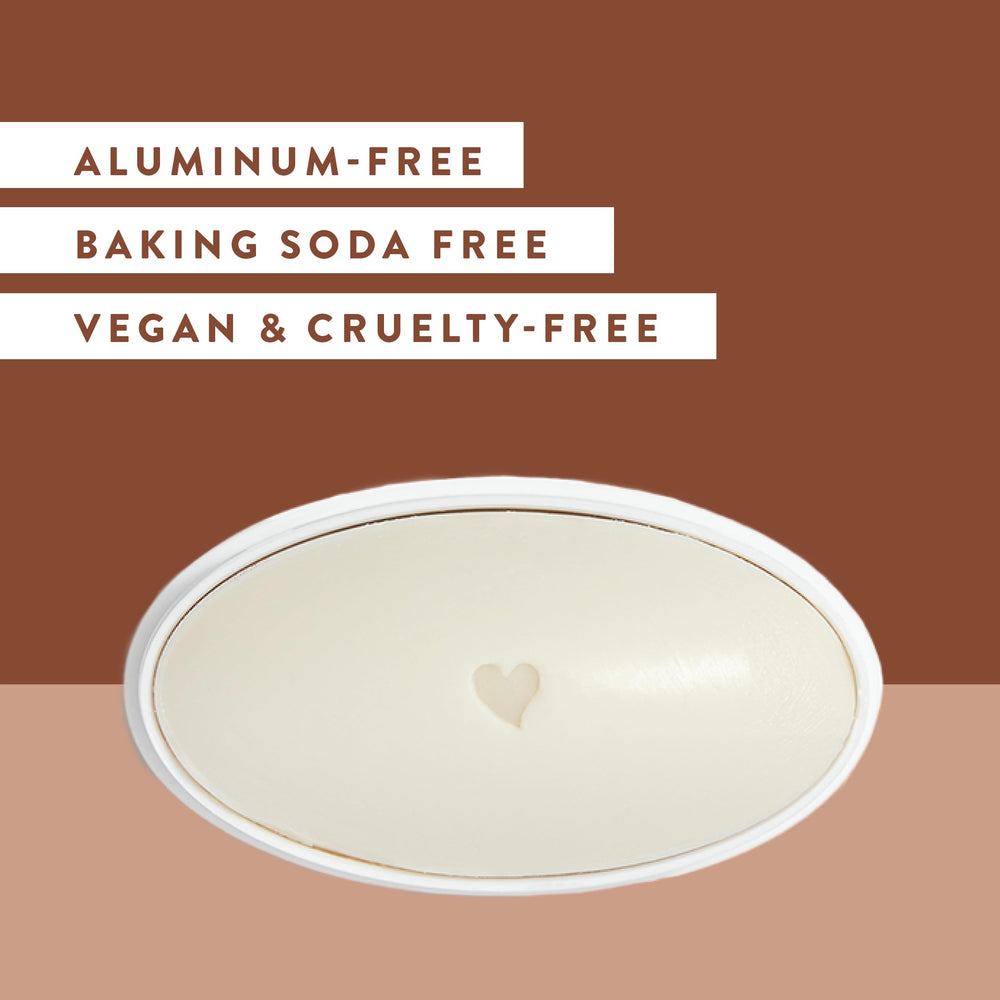 Clean ingredients label highlights naturally derived formula.