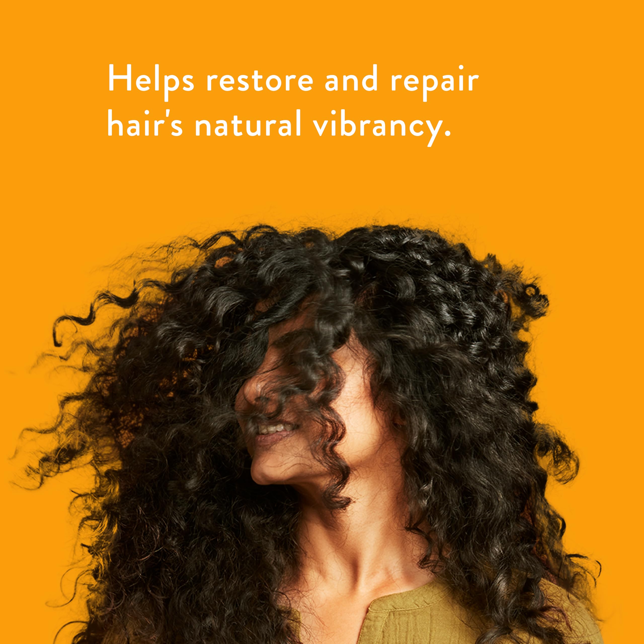 Native shampoo close-up bottle highlights natural ingredients and gentle cleansing.