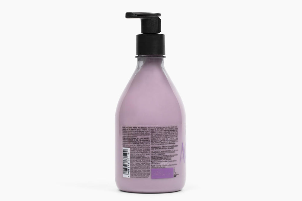 Natura acai body lotion texture swatch, illustrating non greasy nourishment.