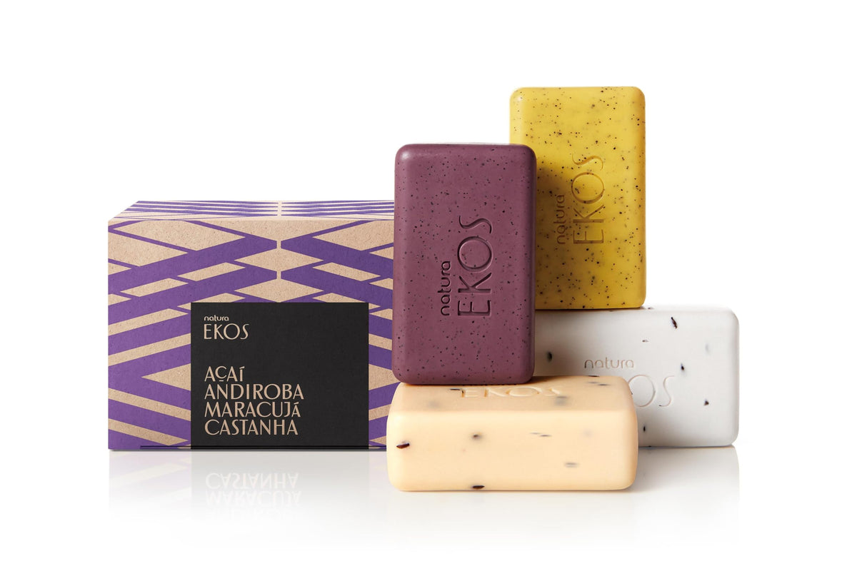 Natura Exfoliating Bar Soap Gift Set Castanha bar texture for deep moisturization and smooth skin.