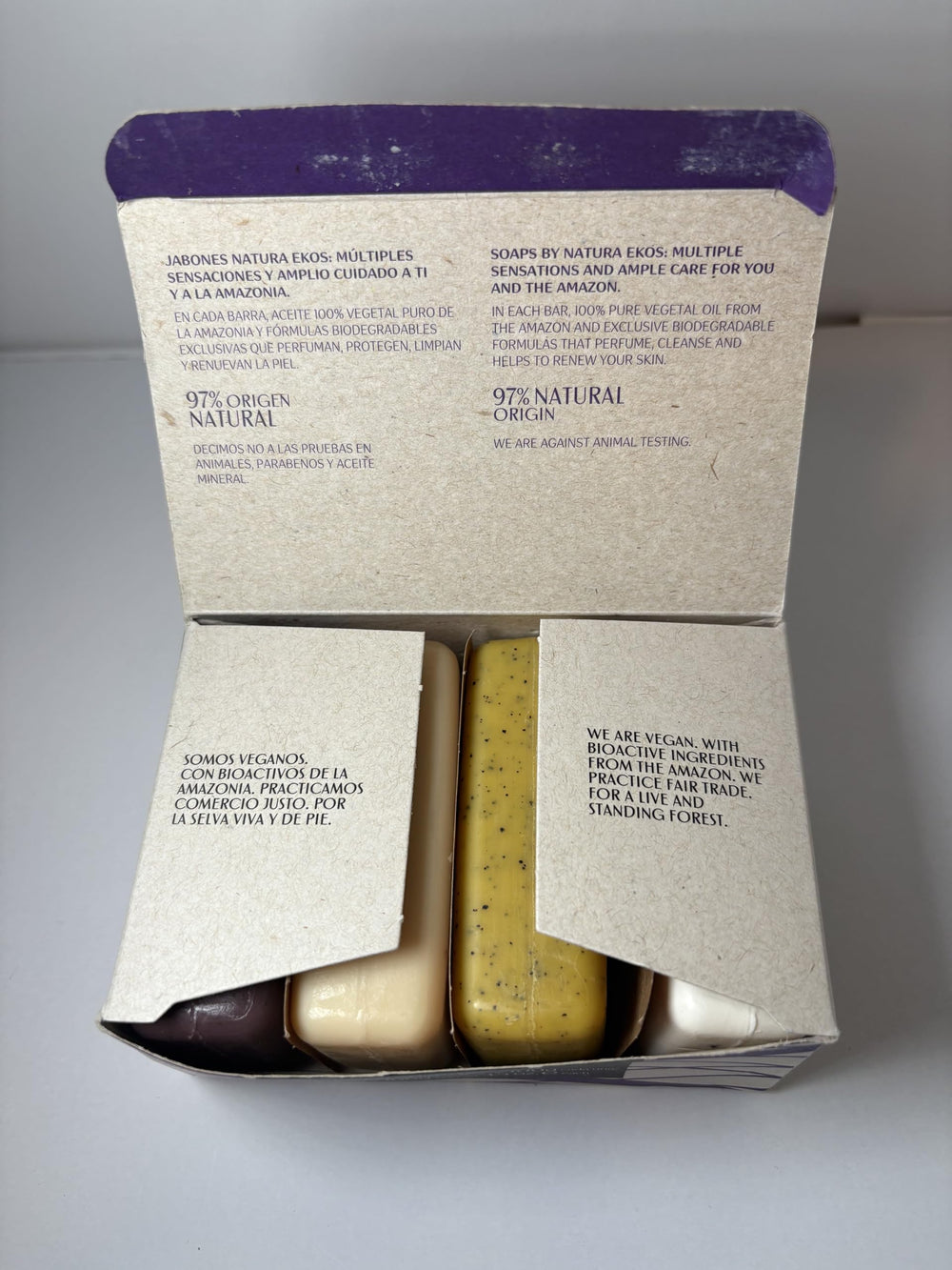 Natura Exfoliating Bar Soap Gift Set Four-bars-display highlights variety for every mood.