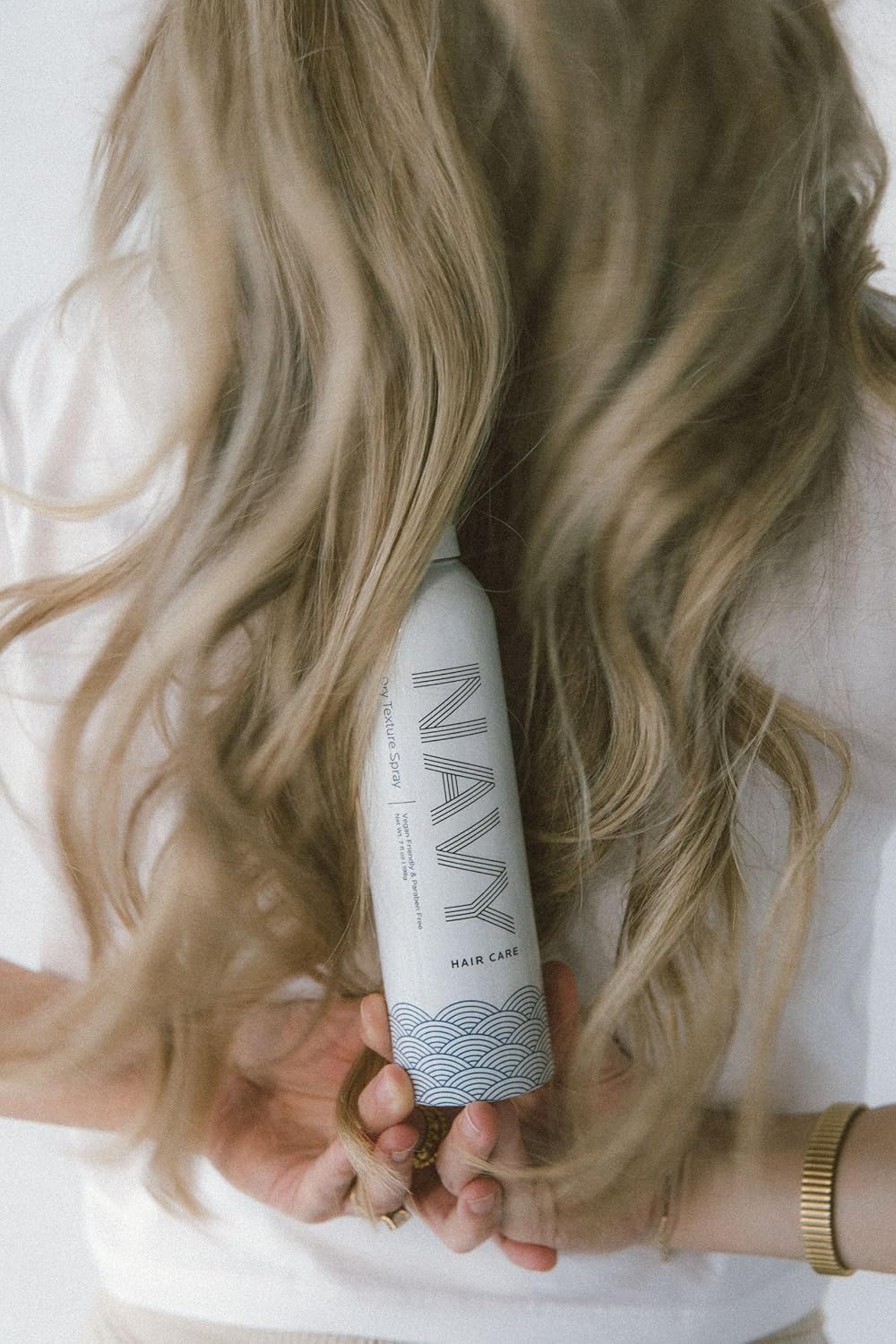 NAVY Dry Texture Spray spray-action demonstrating easy, even application.