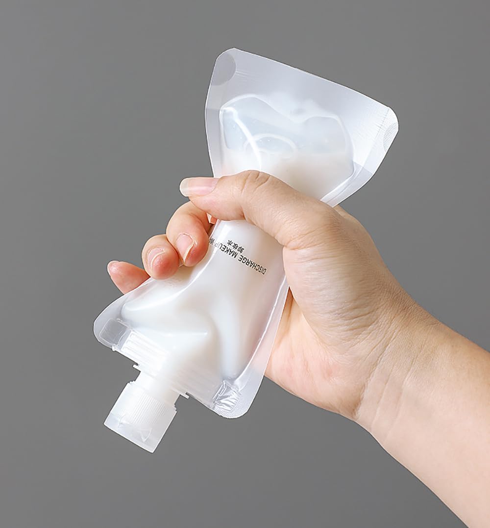 NaYiissi BPA-free travel pouch ensures safer toiletries on the go
