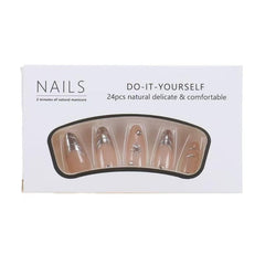 NBNTGH uñas con cristales plata para un look festivo y chic.