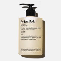 Nécessaire Santal epsom salt close-up highlights minerals.