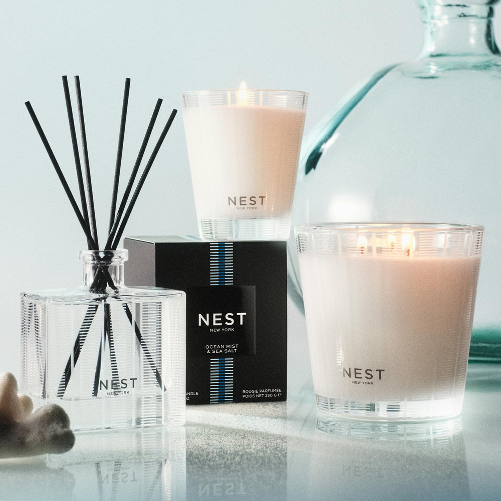 NEST New York Ocean Mist foam-lather shows rich, gentle bubbles.