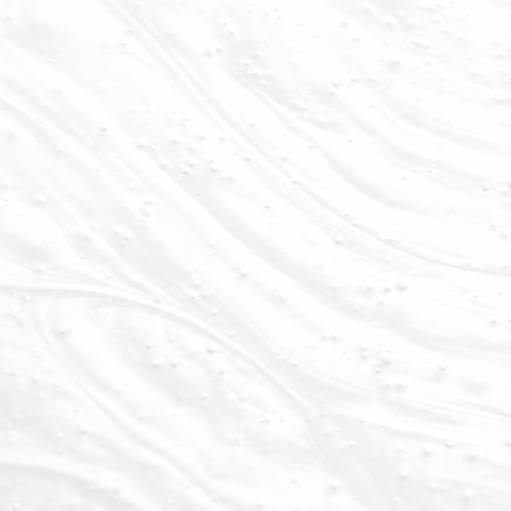Nexxus Hydra-Light conditioner application – smooth from roots to tips
