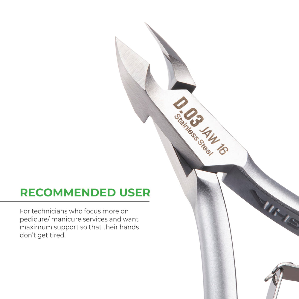 NGHIA cuticle nipper D-03 jaw16 in-home use shows easy daily grooming.