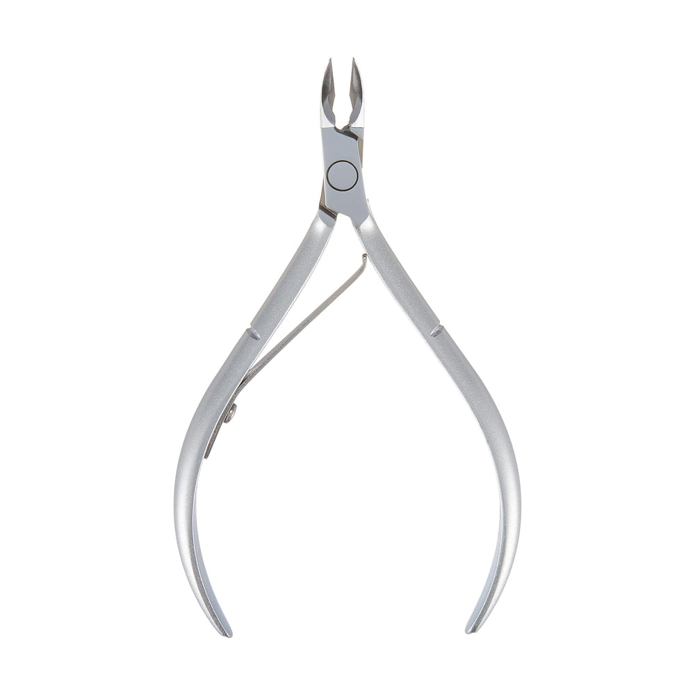 Nghia D-506 in use demonstrates clean, confident cuticle cleanup.