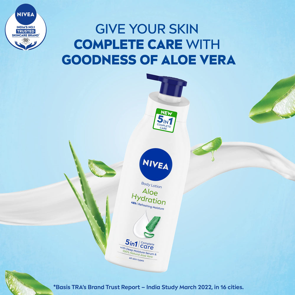 Aplicación suave de NIVEA Aloe Hidratación en la piel para hidratación duradera.