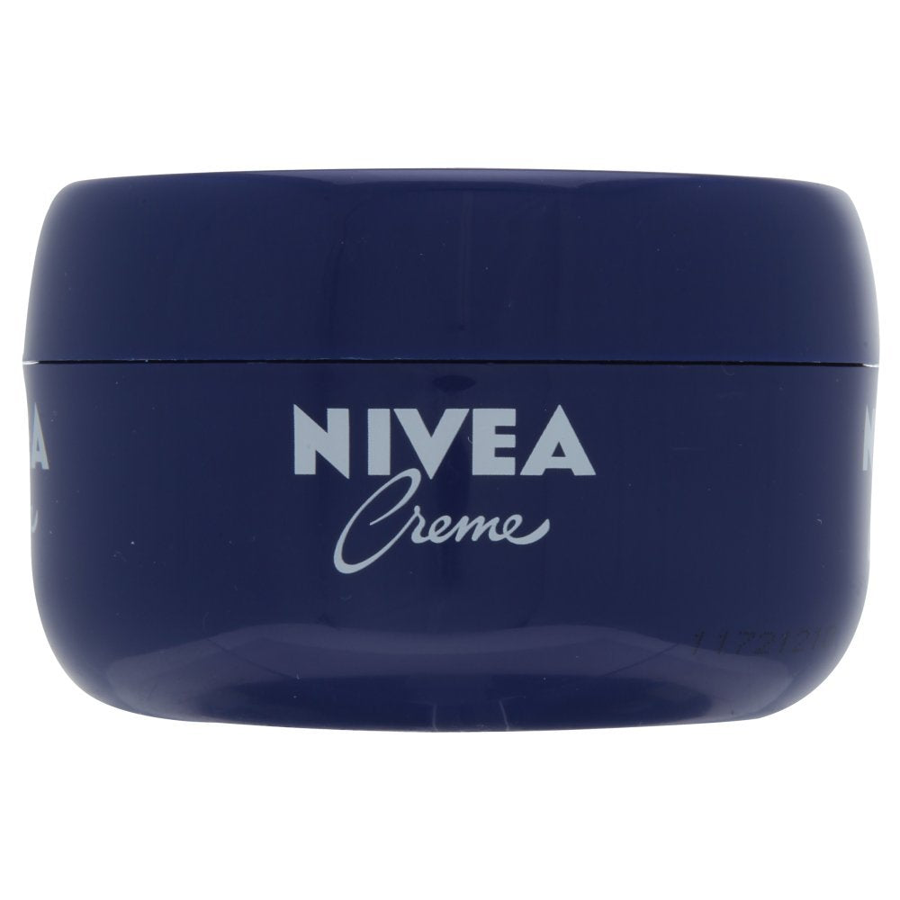 NIVEA Creme 200ml face application demonstrates versatile daily moisturizer.