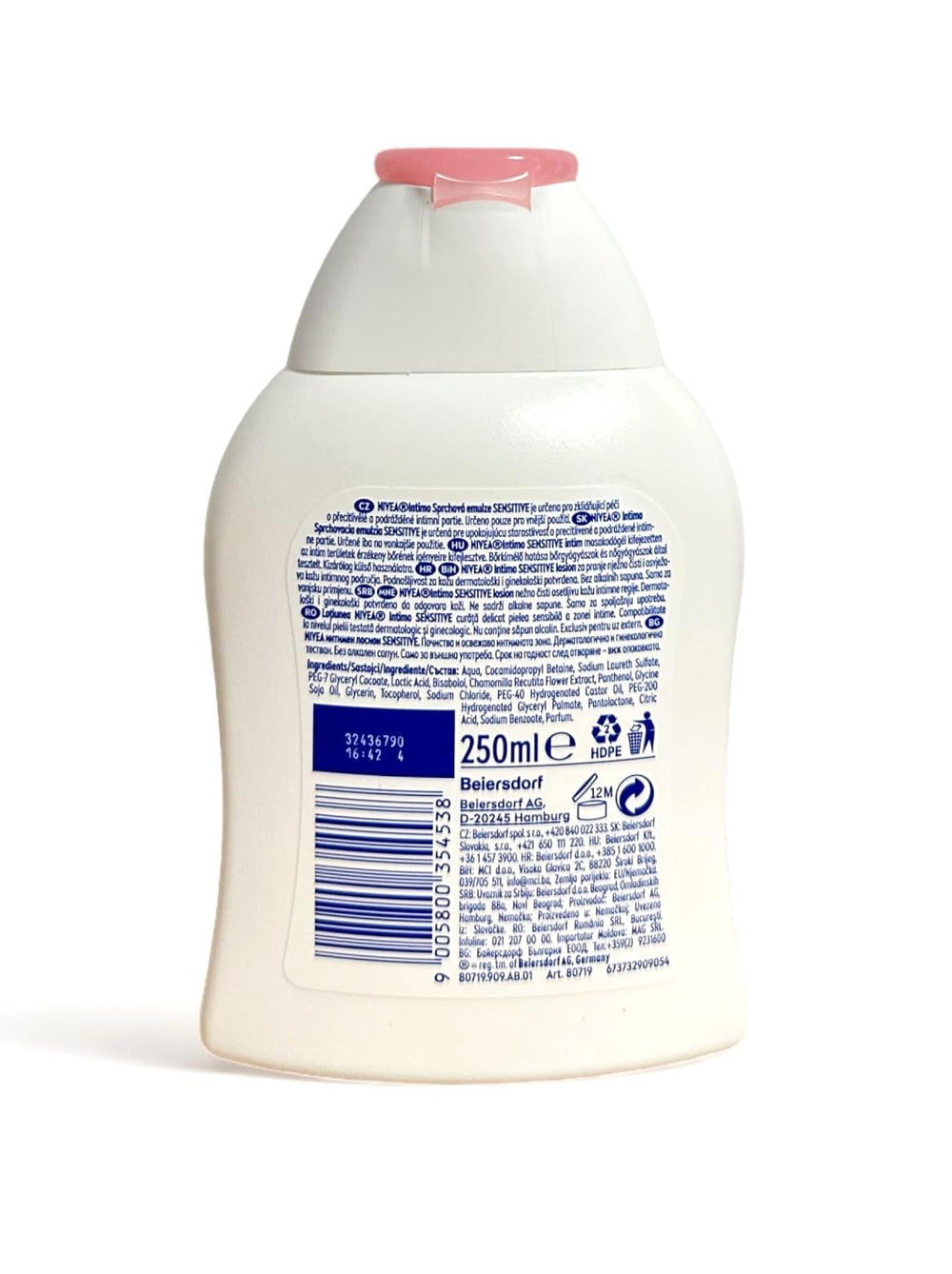 NIVEA Intimo Sensitive wash being used for daily intimate cleansing.