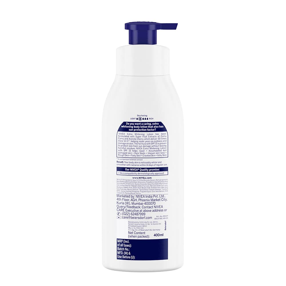 NIVEA Natural Glow hand-application swatch demonstrates gentle, spa-like massage.