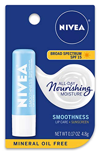 NIVEA Smoothness Lip Care twist-up balm in action, easy to apply.