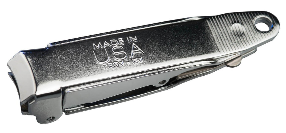 No-mes ergonomic grip handle stays steady for precise trimming.