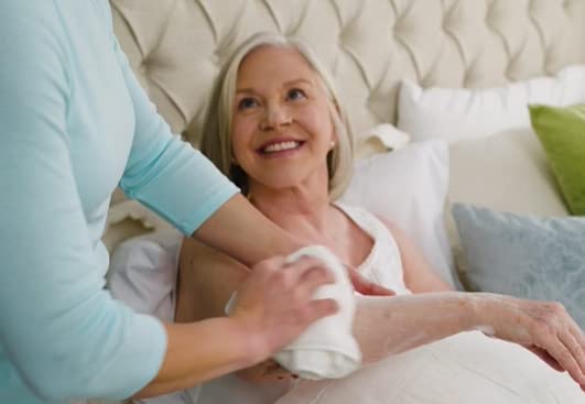 No-Rinse Body Bath packaging may vary reflecting product flexibility.