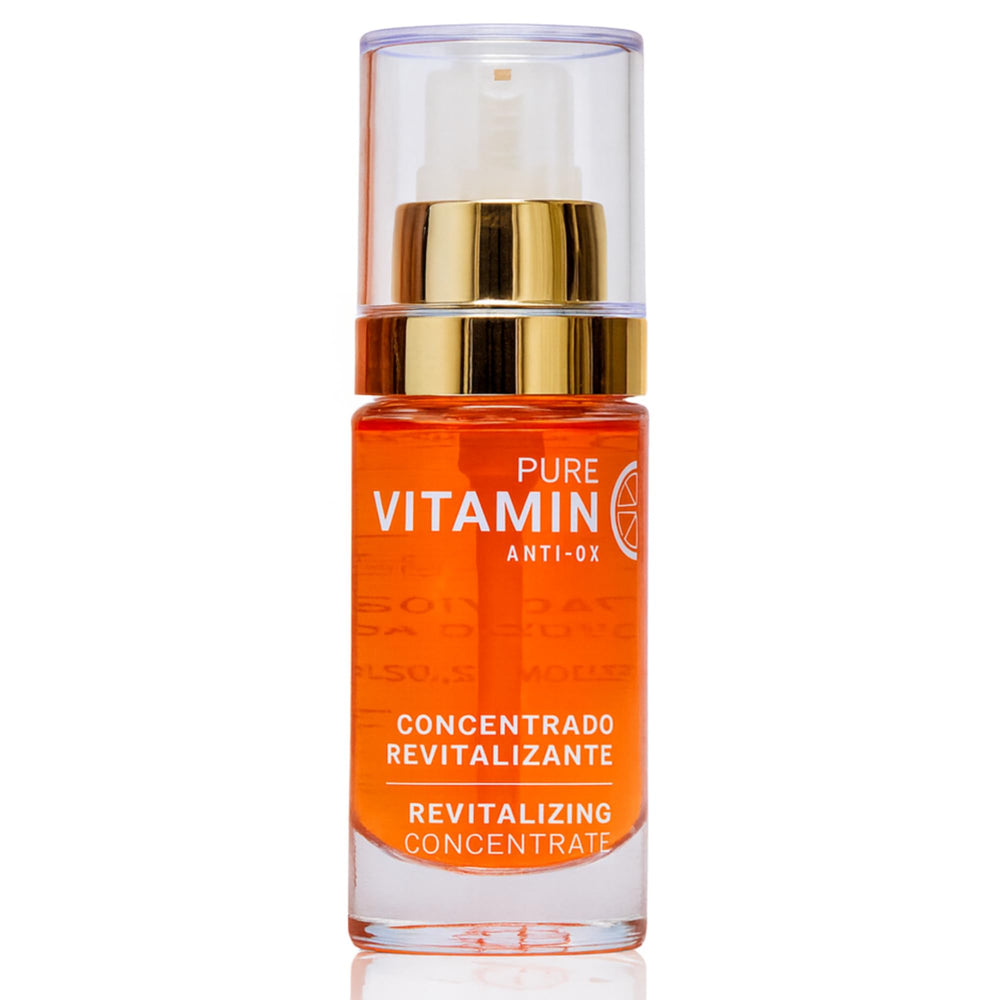 Noche Y Dia Vitamin C Serum bottle closeup shows glass packaging for potent hydration.