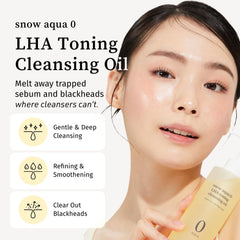 NOONI Snow Aqua cleansing oil—removes makeup for deep cleansing.