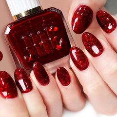 NovaCharm glitter particles up close show chunky and fine glitter for drama.