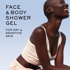 Nuxe Reve de Miel lather closeup showing creamy foam for daily use
