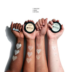 NYX PROFESSIONAL MAKEUP HD Finishing Powder translucent brush application shows light-weight translucent coverage
