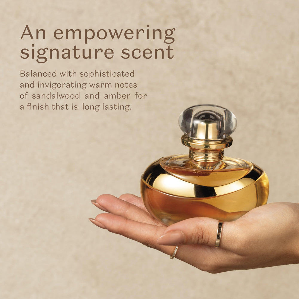 O Boticario Lily EDP wrists pulse points spray on moisturized skin