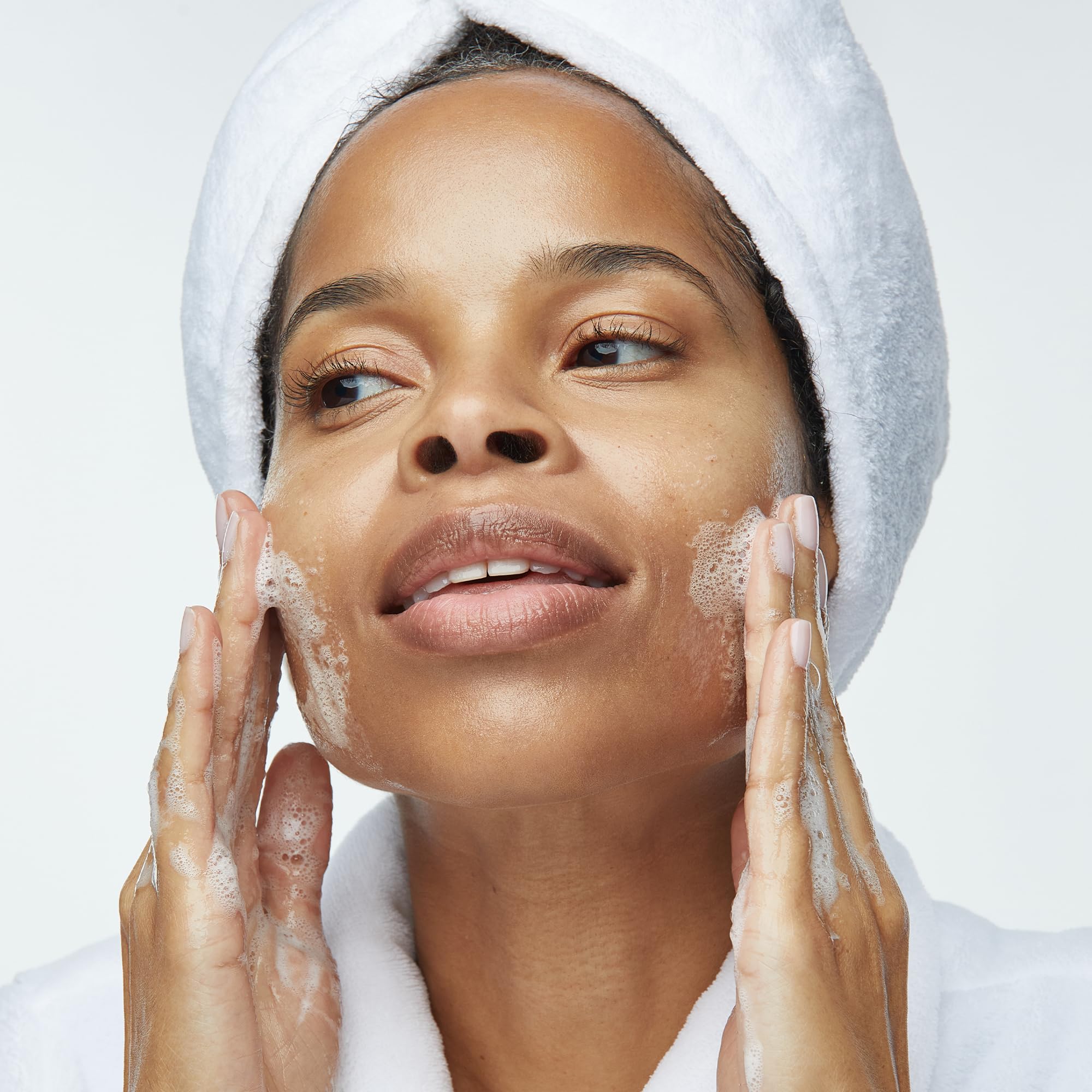 Obagi Nu-Derm Foaming Gel lather spreads smoothly for clean feel.