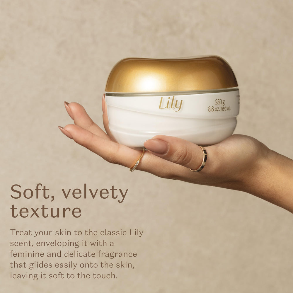 24-hour hydration image conveys long-lasting moisture for dry skin.