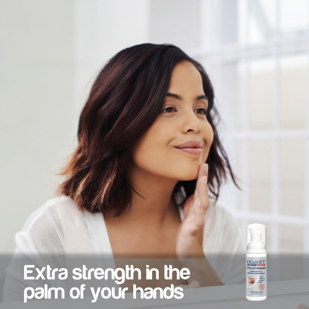OCuSOFT Lid Scrub Plus Platinum in-use foaming texture demonstrates pre-lathered formula.
