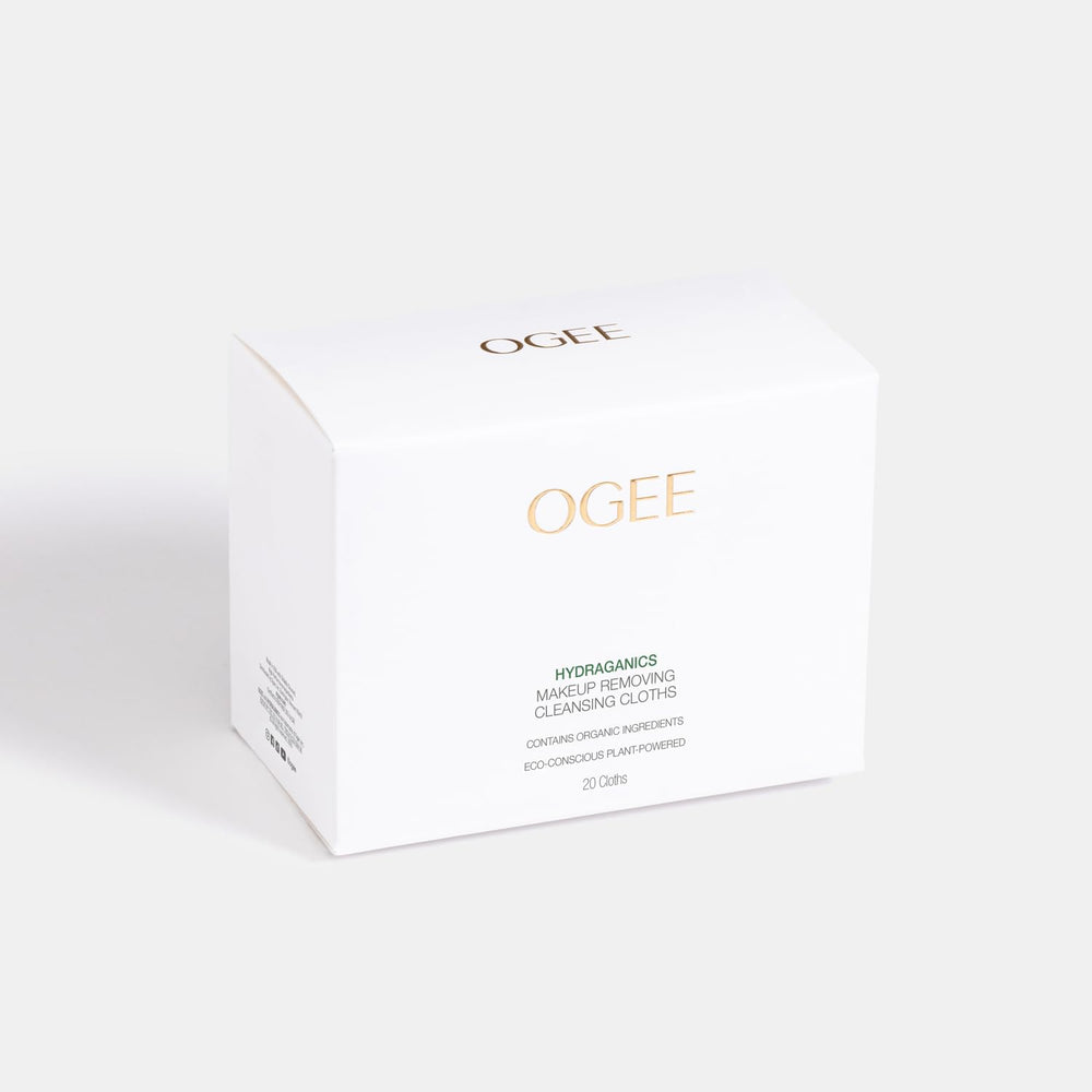 Ogee no detergents or alcohol formula highlighted for mild cleanse