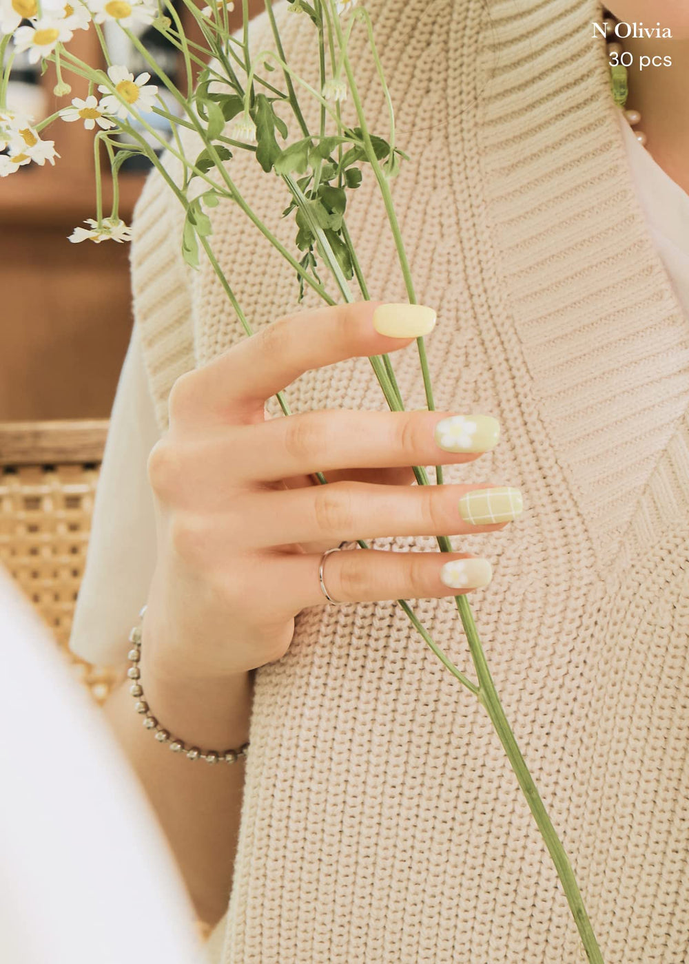 ohora nolivia easy-apply gel strips provide quick manicure fixes between events.
