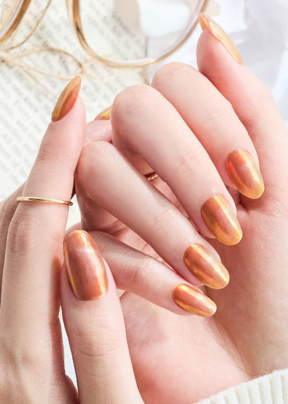 ohora gel nail wraps close-up—15 sizes for a precise fit.
