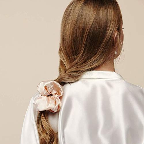 OLESILK daily wear use-case: comfortable, durable scrunchie for everyday styling.
