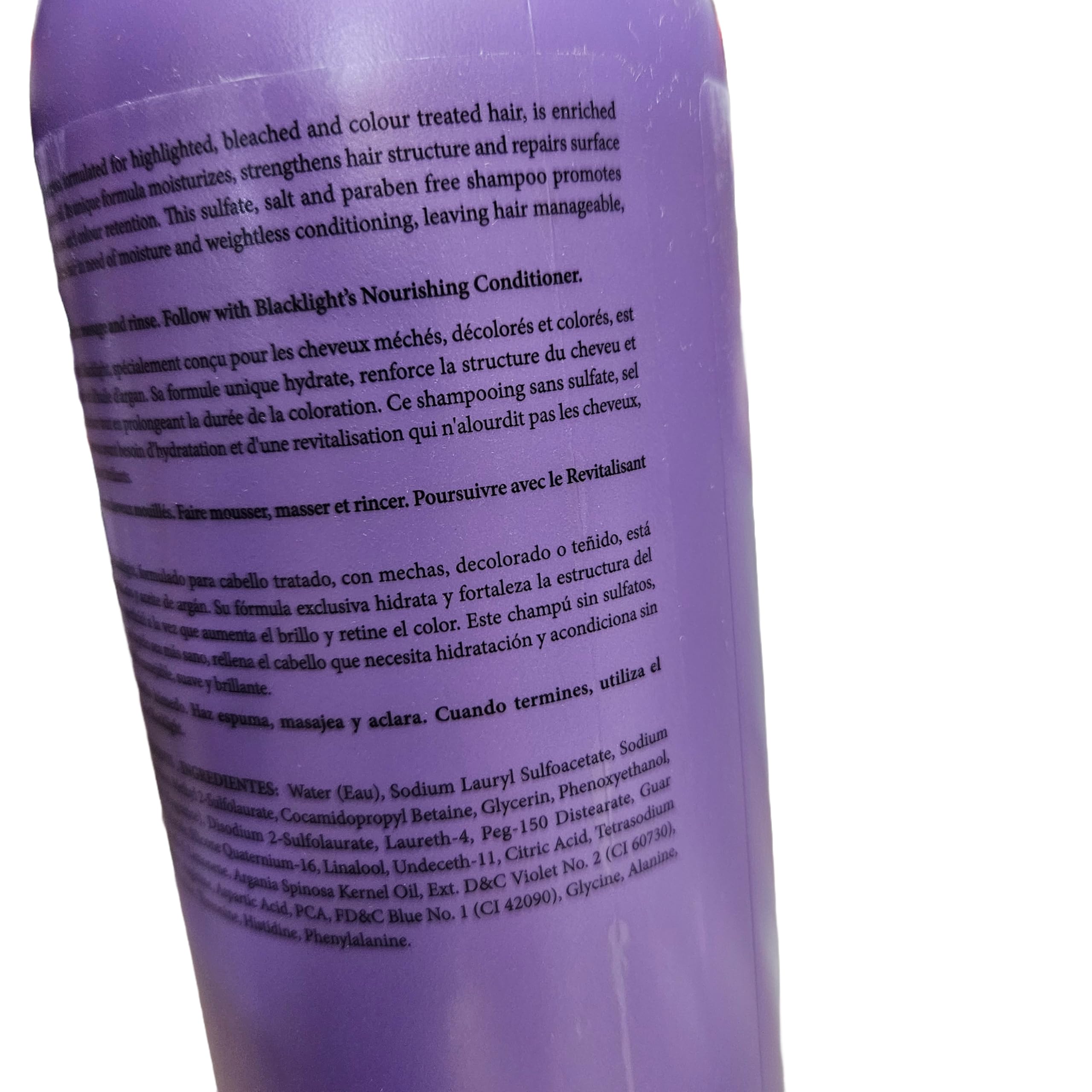 Oligo Professionnel Blacklight Nourishing Shampoo in shower scene emphasizing creamy lather