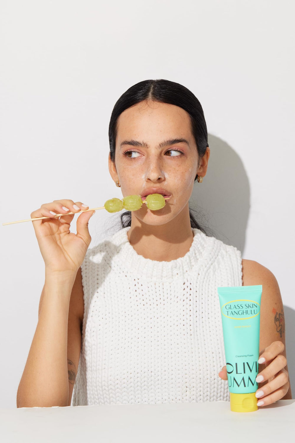 OLIVIAUMMA Daily-cleansing-routine-foam ready for morning skincare rituals