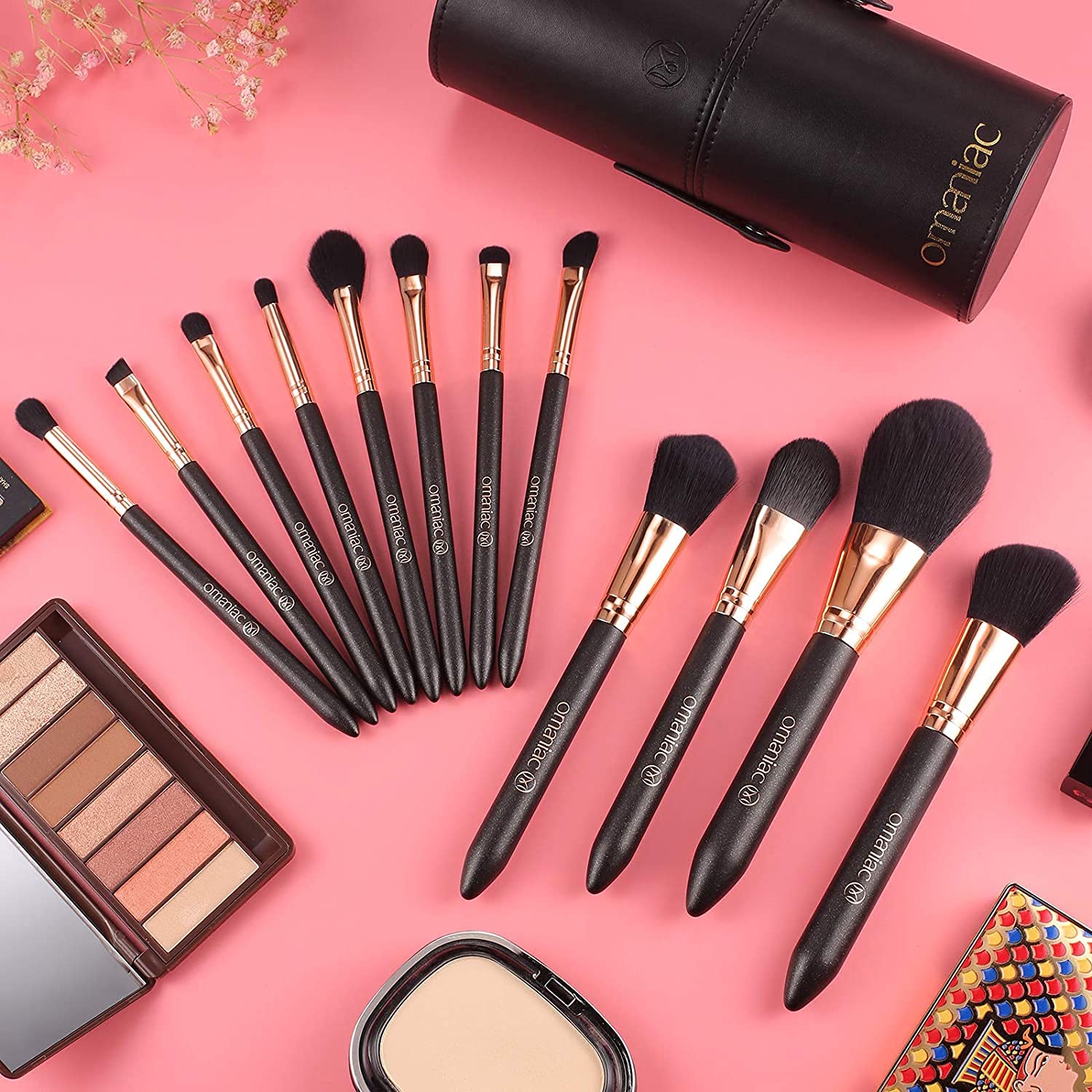 OMANIAC eyeshadow blending brush for seamless lid transitions
