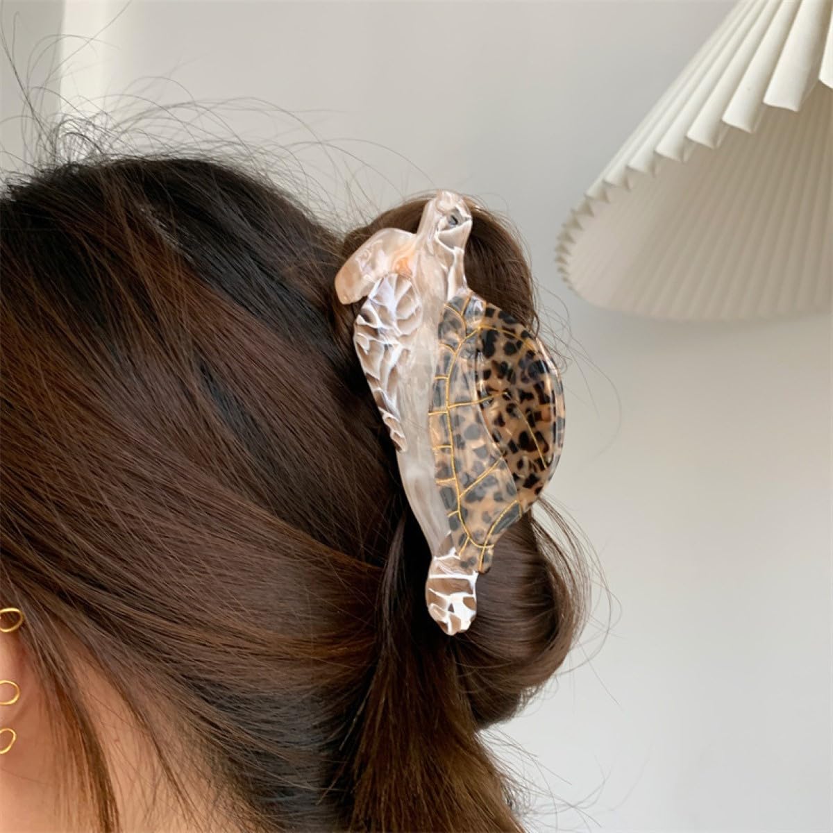 OMG Decor brown hair clip adds fashion-forward polish for women