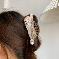 OMG Decor brown hair clip adds fashion-forward polish for women