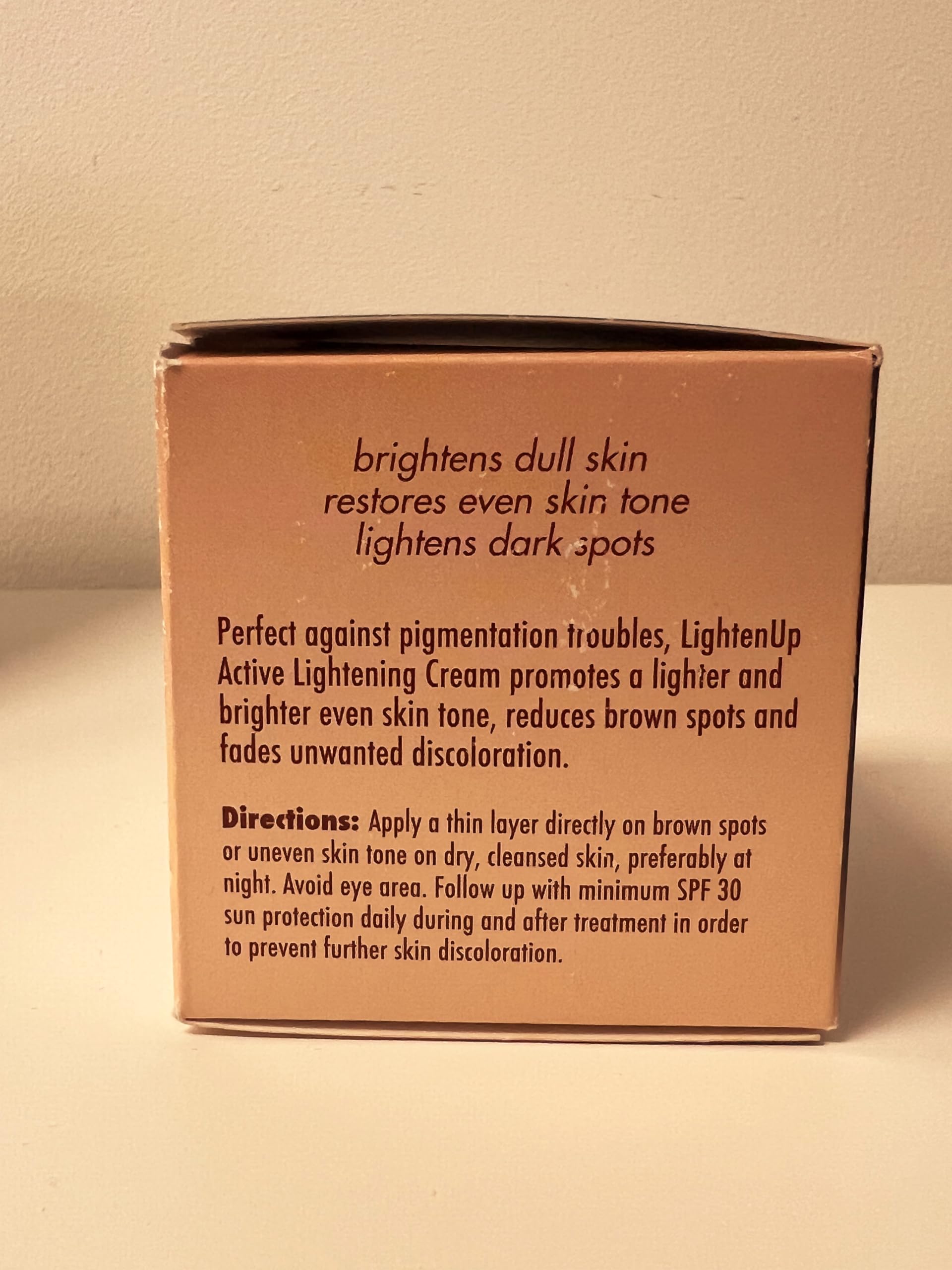 Jamaican castor oil and shea butter ingredients focus in OMIC Lighten-Up Plus