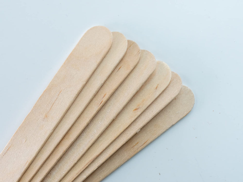 OMWAH spatula with smooth surface—easy to clean and gentle on skin